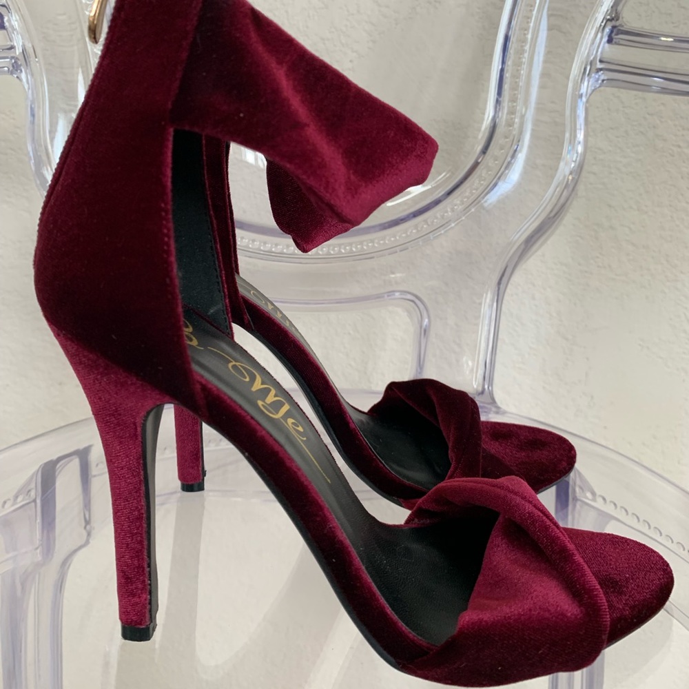 Lulus / So Me Wine Velvet Ankle Strap Heels 7